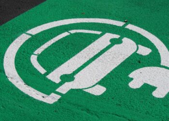 What the Electric Vehicle World Can Learn from Successful Energy Efficiency Programs