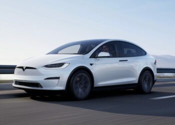 Tesla still dominates US electric car market, and it’s not even close