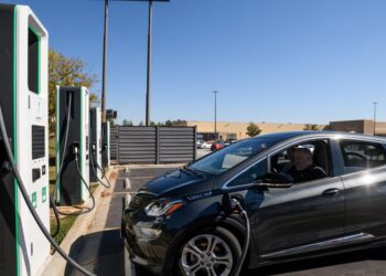 South Carolina lags in electric car charging even as the industry invests heavily statewide | Columbia Business
