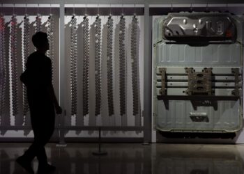 LGES in “active discussions” with Tesla for battery supply from AZ plant