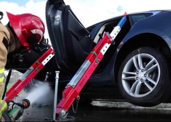 Tesla Model S Catches Fire Unexpectedly, Crews Struggle To Extinguish