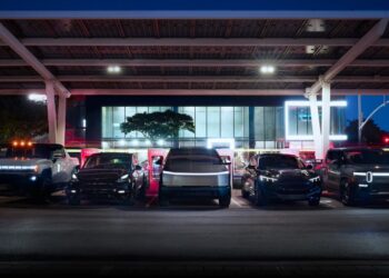 Tesla Supercharger Network opening one new stall every hour